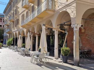 Negozio in affitto a cremona piazza antonio stradivari, 18