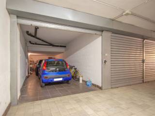 Garage in affitto a milano via pisino, 5