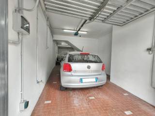 Garage in vendita ad ancona via panoramica