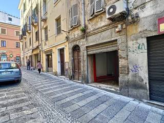 Negozio in vendita a sassari via rosello 38