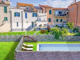 Appartamento in vendita a finale ligure piazza san bartolomeo, 1