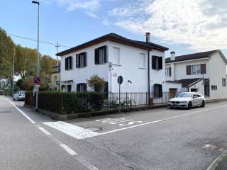 Villa in vendita a legnago via federico bonvicini 5