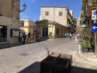 Negozio in vendita ad agrigento salita giambertoni