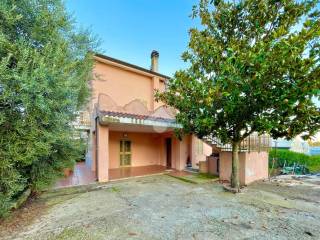 Villa in vendita a terracina via appia antica