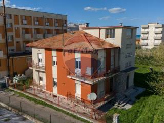 Casa indipendente in vendita a senigallia via raffaello sanzio, 280