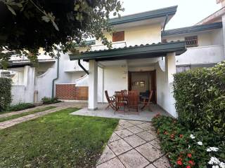 Villa a schiera in vendita a san michele al tagliamento via cormor