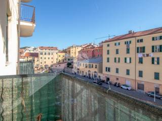 Appartamento in vendita a imperia piazza goffredo mameli, 5