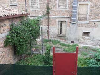 Casa indipendente in in vendita da privato a castelmassa via giuseppe ferrari, 27