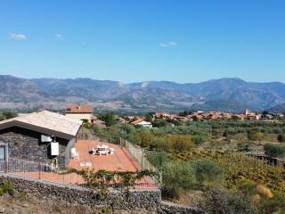 Villa in vendita a castiglione di sicilia strada statale dell'etna e delle madonie