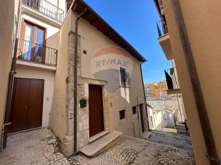 Casa indipendente in vendita a l'aquila costa della pinciara, 9