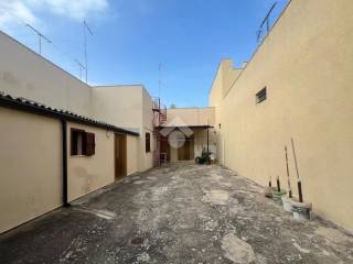 Casa indipendente in vendita a brindisi via renato fucini, 21