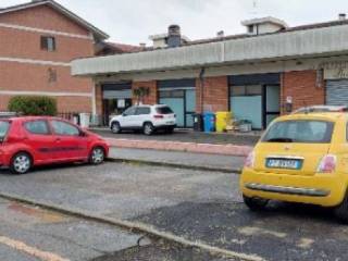 Negozio all'asta a rivalta di torino via trento, 43