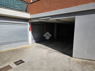 Garage in affitto a valmontone largo mameli