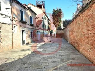 Appartamento in affitto a venezia dorsoduro