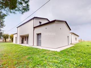 Casa indipendente in vendita a bondeno strada provinciale 45 132