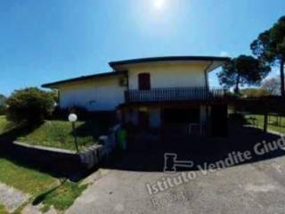 Villa all'asta ad adria località campelli n. 22