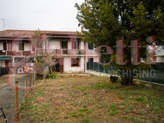 Villa bifamiliare in vendita a castelfranco veneto via stradazza