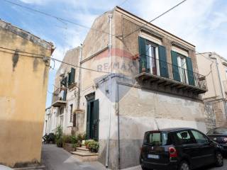 Casa indipendente in vendita a modica vico re, 2