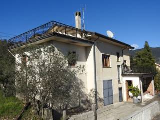 Casa indipendente in vendita ad alatri strada regionale 155