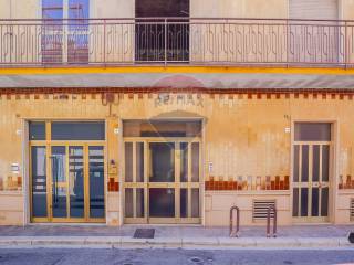 Casa indipendente in vendita ad acquaviva delle fonti via coriolano, 14