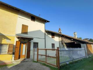 Casa indipendente in vendita a ossago lodigiano via roma, 33