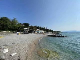 Villa in affitto a padenghe sul garda via monte