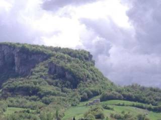 Casa indipendente in vendita a castelnovo ne' monti 