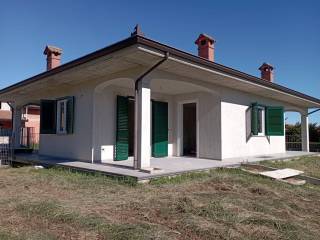 Villa in affitto a castelletto stura piazza italia, 2