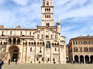 Negozio alimentare in affitto a modena via san cristoforo, 3