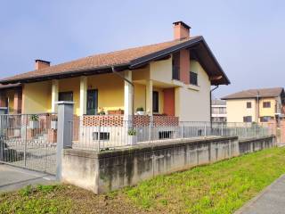 Villa a schiera in vendita a bagnolo piemonte 