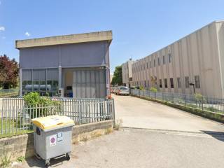 Capannone industriale in vendita a perugia strada delle fratte, 3i