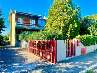 Casa indipendente in vendita a grosseto via romagna