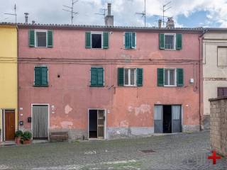 Casa indipendente in vendita a san lorenzo nuovo via campo della fiera