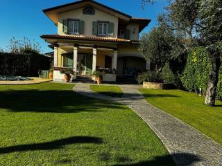 Villa in affitto a forte dei marmi 