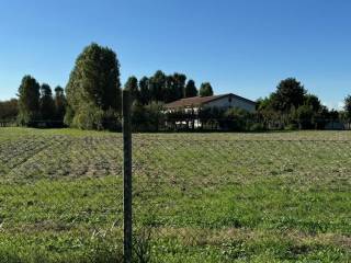 Terreno agricolo in vendita a este 