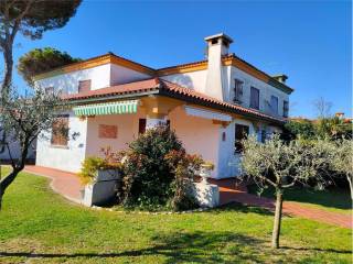 Villa in vendita a porto recanati viale sirio