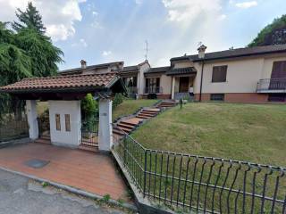 Villa bifamiliare all'asta a calco via cornello, 16