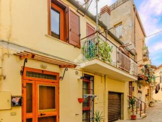 Casa indipendente in vendita a chieti via camillo de nardis, 54