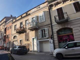 Casa indipendente in vendita a san benedetto del tronto via roma, 35