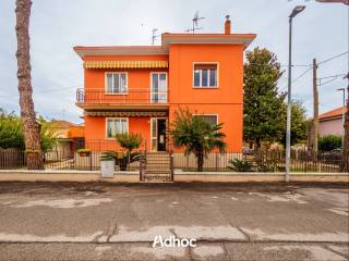 Casa indipendente in vendita a fano via tredicesima strada, 3