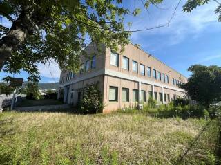 Capannone industriale in affitto a brescia via pietro cossa