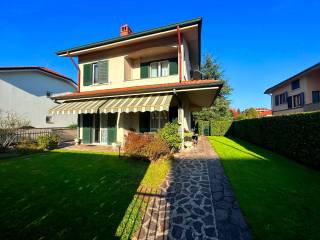 Villa in vendita ad arcore via lombardia, 10