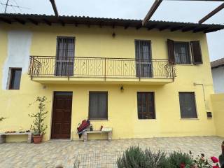 Villa in vendita a mortara via 20 settembre