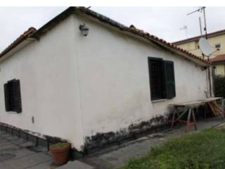 Villa all'asta ad aprilia via delle viole, 9