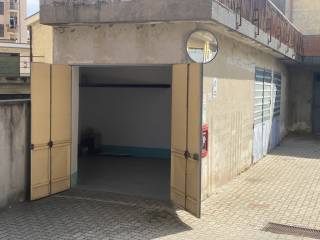 Garage in vendita a moncalieri via goito, 11