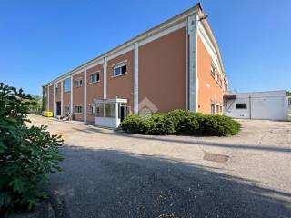 Capannone industriale in affitto a ivrea via piemonte, 2