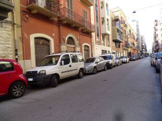 Negozio in vendita a bari via marcello celentano, 77