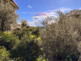 Terreno residenziale in vendita a gravina di catania via garibaldi, snc