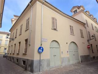 Casa indipendente in vendita a vercelli via gallardi, 1