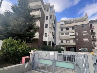 Garage in affitto a triggiano viale aldo moro, 197